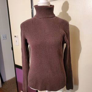 Gap. Womans turtle neck